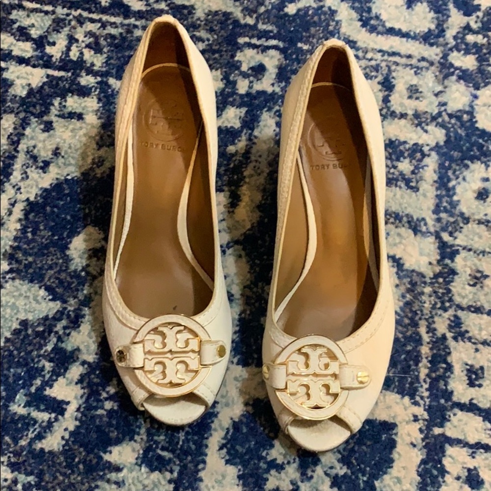 Tory Burch Wedges with gold logo // used